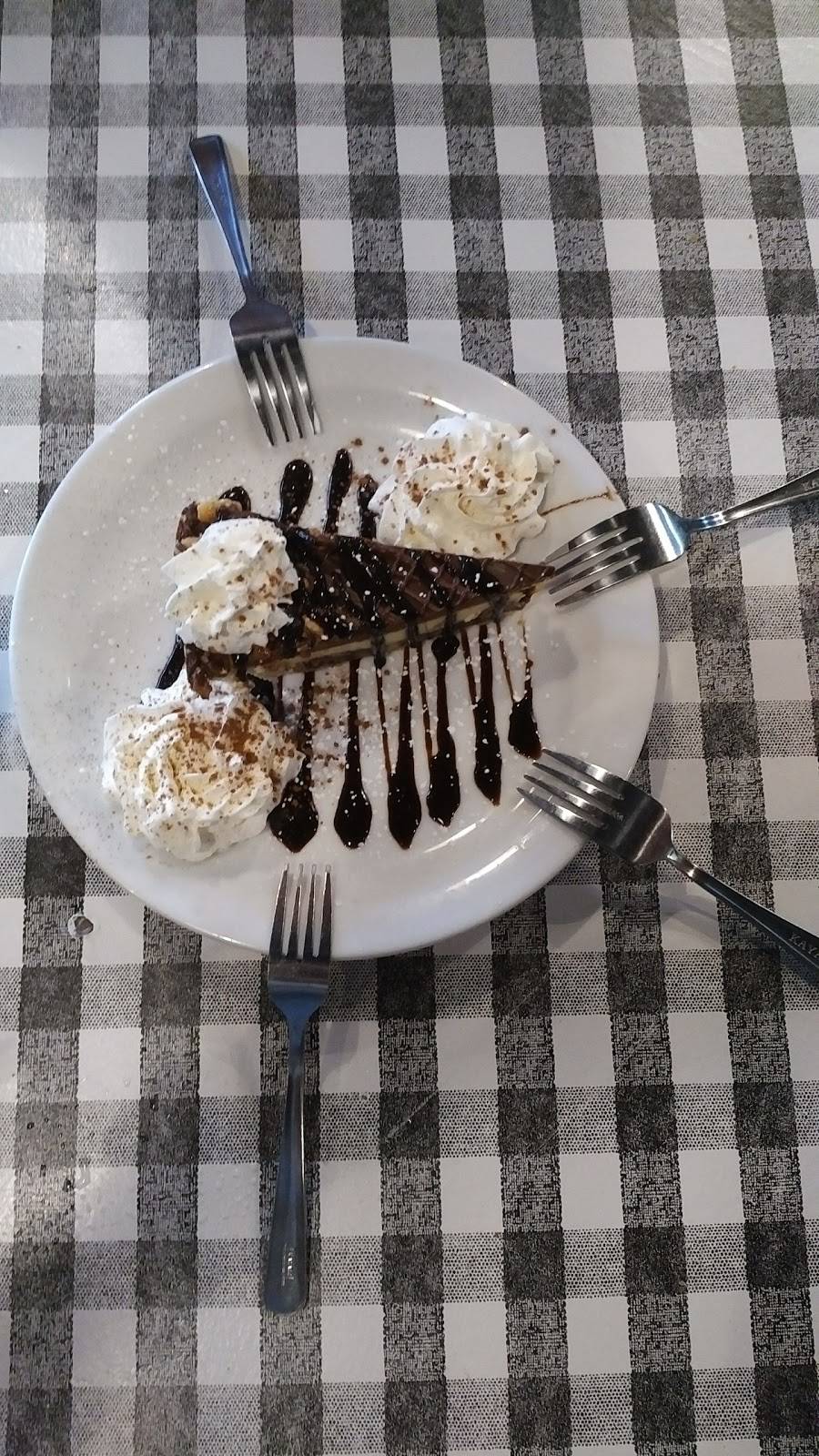 Rays Ribhouse | restaurant | 17 Robson Rd, Leamington, ON N8H 2M8, Canada | 5193225940 OR +1 519-322-5940