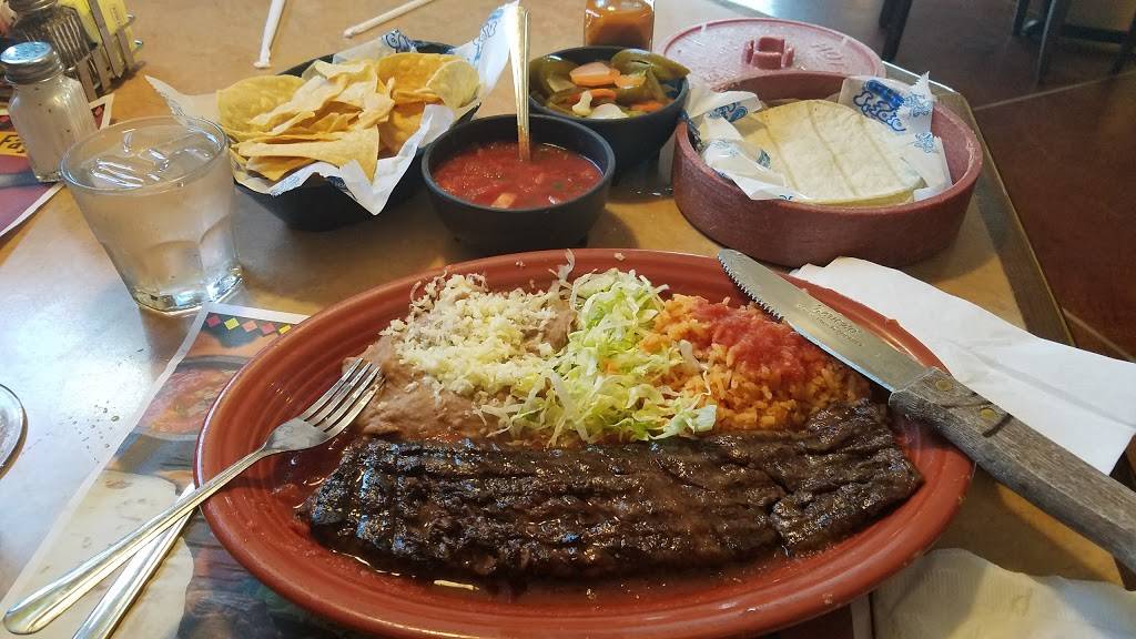 Pepes Mexican Restaurant | restaurant | 6911 159th St, Tinley Park, IL 60477, USA | 7084292300 OR +1 708-429-2300