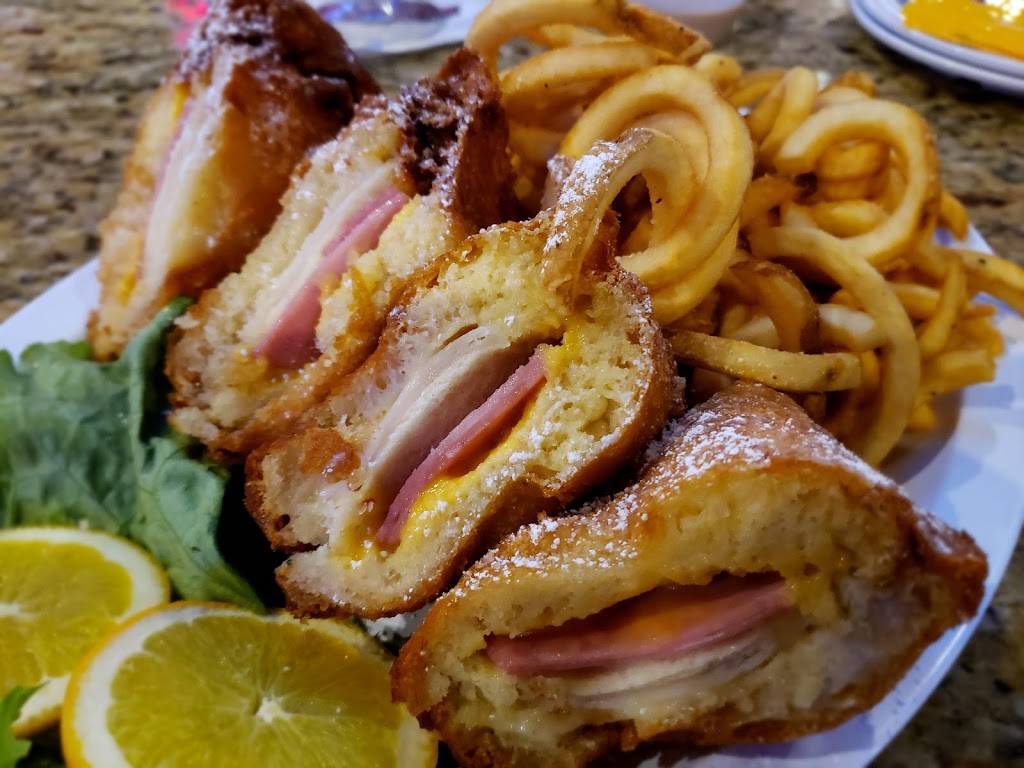 BreWingZ Restaurant and Bar | restaurant | 5630 Walzem Rd, San Antonio, TX 78218, USA | 2106539365 OR +1 210-653-9365