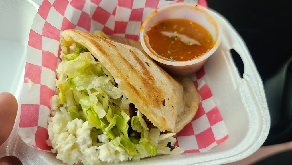 Jorges Taco Truck | restaurant | Rosslyn Dr &, Erie Ave, Cincinnati, OH 45209, USA | 5133700232 OR +1 513-370-0232