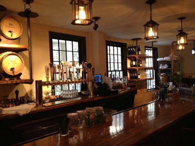 Quahog Republic | restaurant | 97 Spring Bars Rd, Falmouth, MA 02540, USA | 5085404111 OR +1 508-540-4111