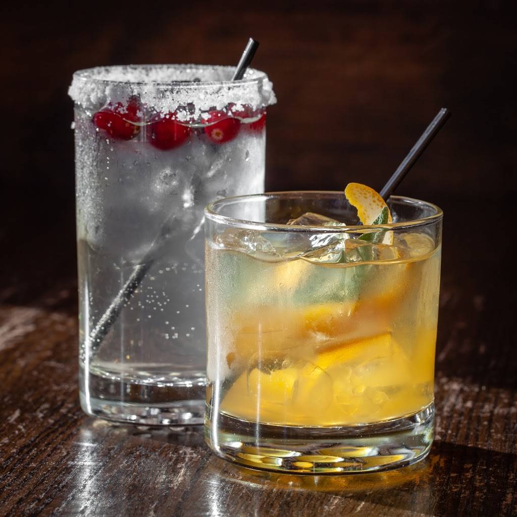 b Springfield | restaurant | 1000 W Columbus Ave, Springfield, MA 01105, USA | 4132858296 OR +1 413-285-8296