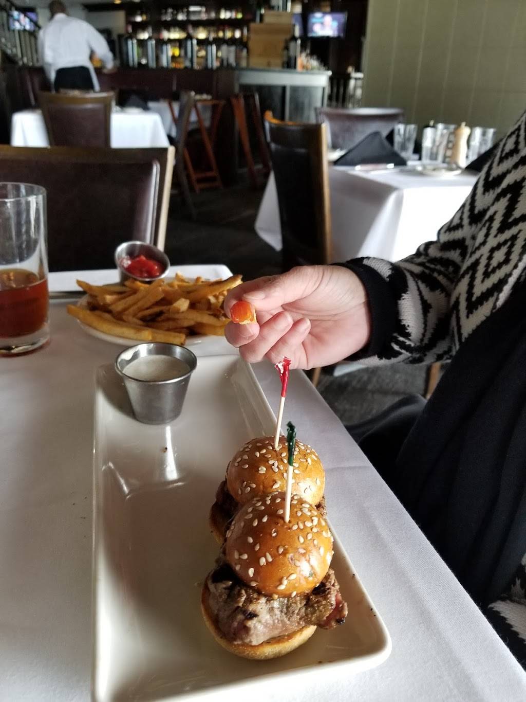 Harry & Izzys | restaurant | 4050 E 82nd St, Indianapolis, IN 46250, USA | 3179158045 OR +1 317-915-8045