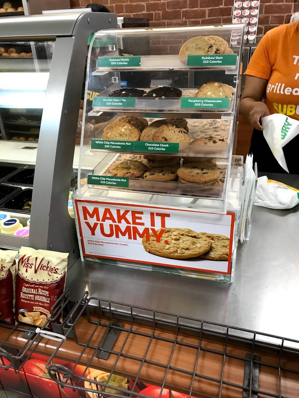 Subway | meal takeaway | Progress Plaza, 1585 Ellesmere Rd, Scarborough, ON M1P 2Y3, Canada | 4164389654 OR +1 416-438-9654