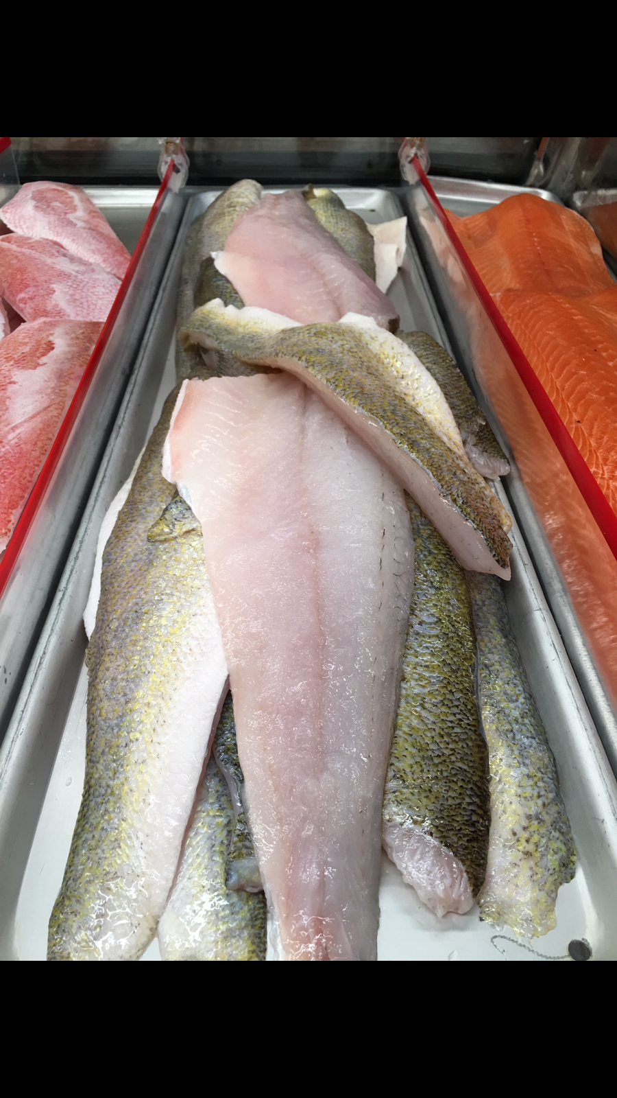 Fresh Fish House | restaurant | 9015 Telegraph Rd, Redford Charter Twp, MI 48239, USA | 3133877667 OR +1 313-387-7667