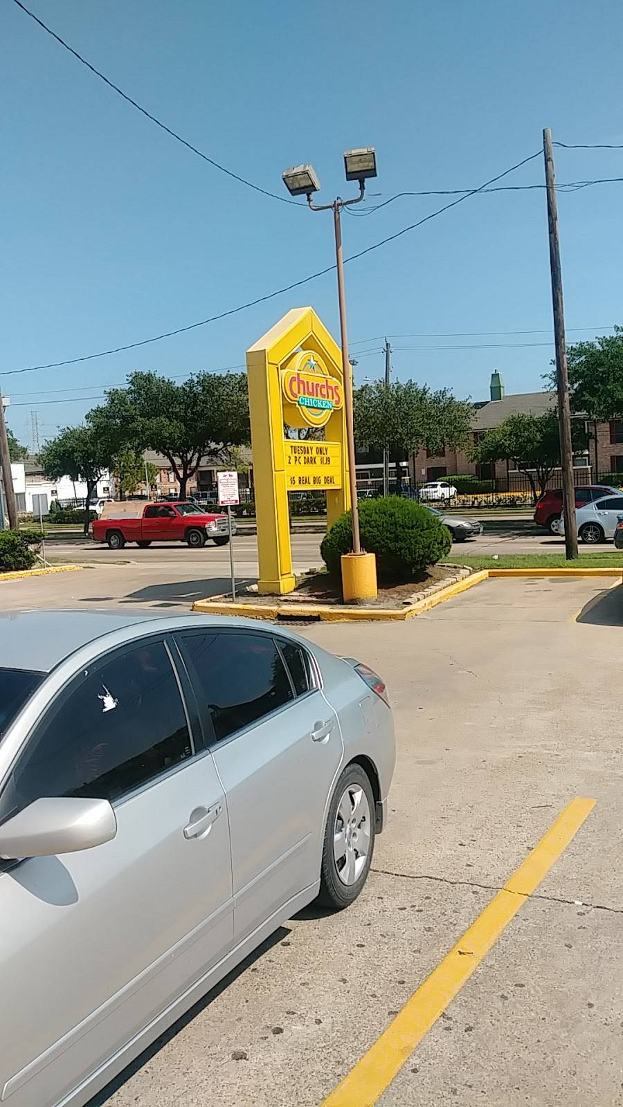 Churchs Chicken | restaurant | 6000 S Gessner Rd, Houston, TX 77036, USA | 7139880106 OR +1 713-988-0106