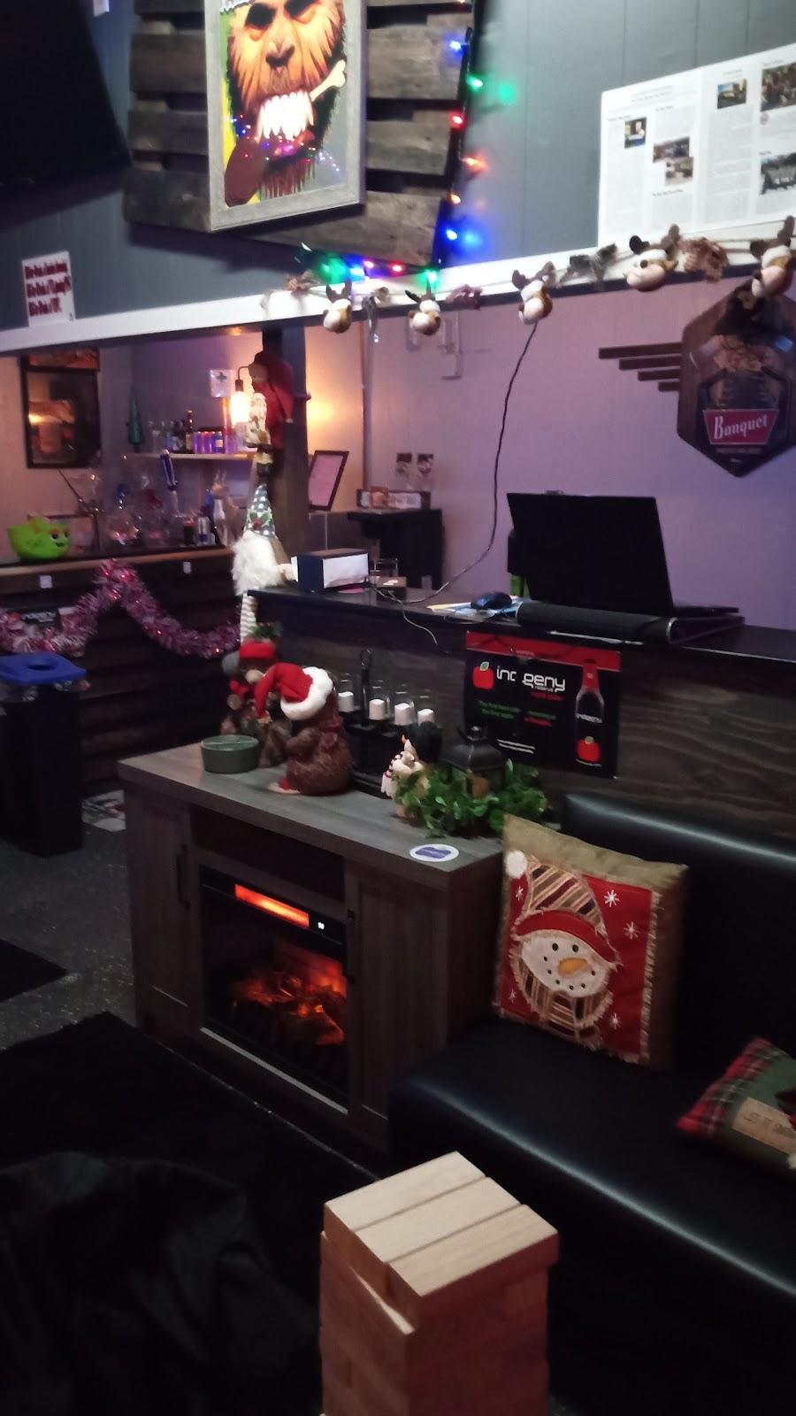 Hatchets Throw House | restaurant | 18711 Tiffeni Dr Suite 47, Twain Harte, CA 95383, USA | 2096773299 OR +1 209-677-3299