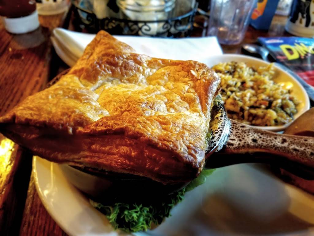 White Pines Resort | restaurant | 6712 W Pines Rd, Mt Morris, IL 61054, USA | 8159462400 OR +1 815-946-2400