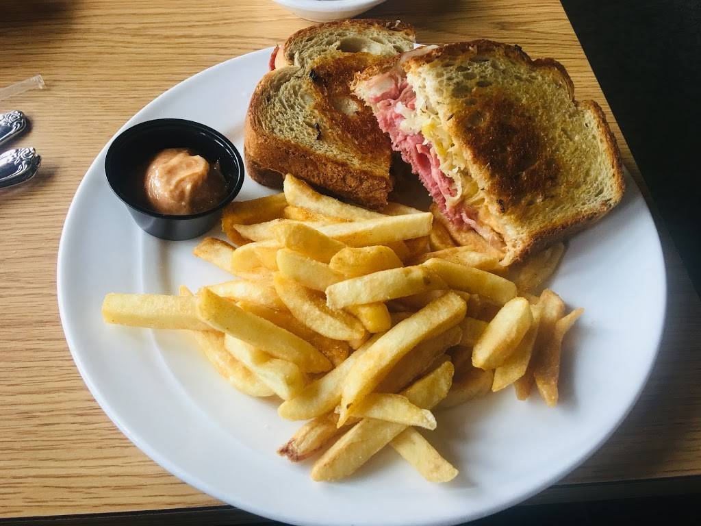 The Smokehouse at Shawnee Lodge | restaurant | 4404b OH-125, West Portsmouth, OH 45663, USA | 7408586621 OR +1 740-858-6621