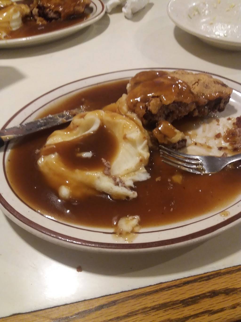 Henrys Diner | restaurant | 836 Old Lincoln Hwy, Crescent, IA 51526, USA | 7125453600 OR +1 712-545-3600