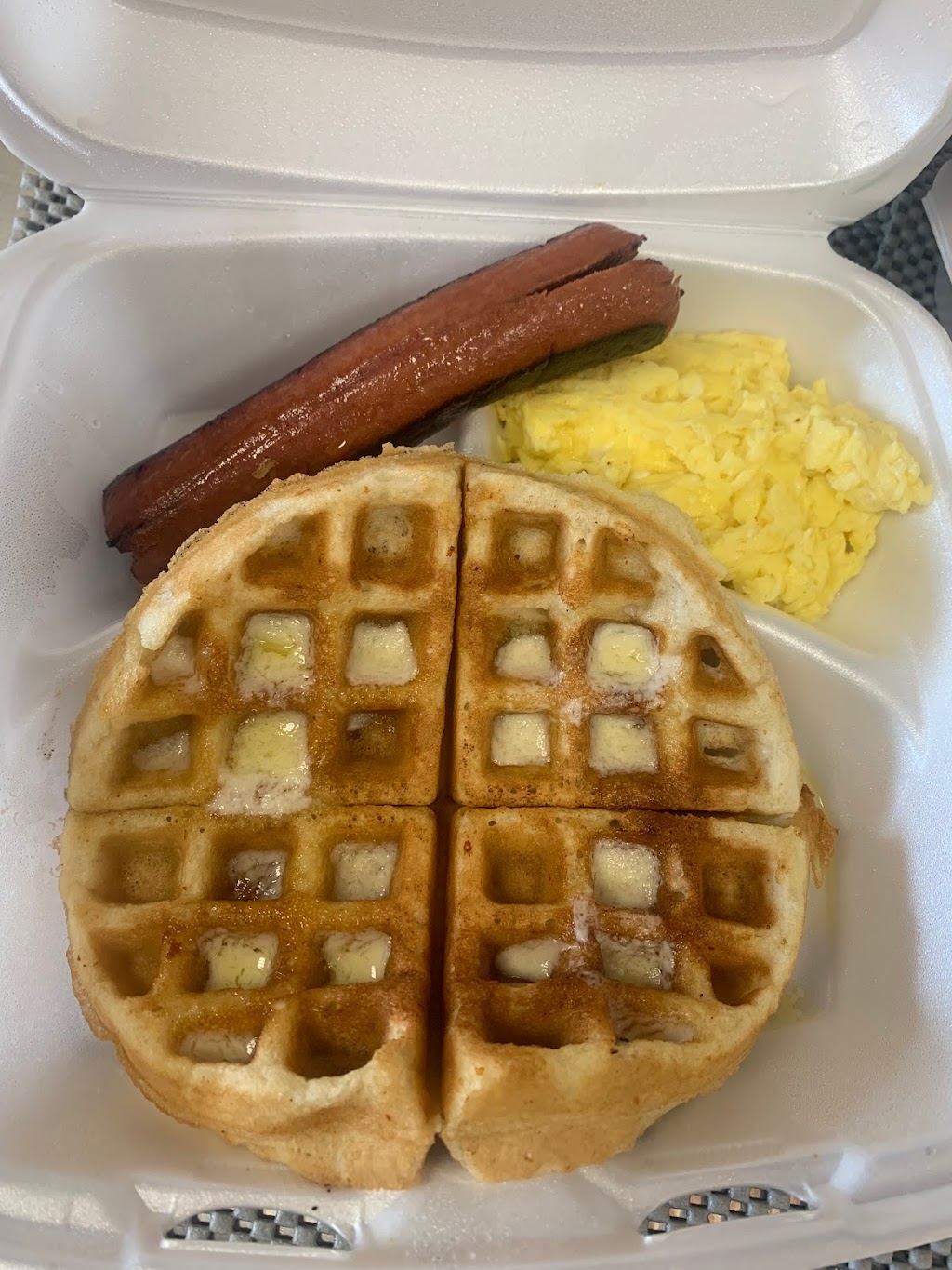 Uptown grill breakfast | restaurant | 4160 Monument Rd, Philadelphia, PA 19131, USA | 2153158510 OR +1 215-315-8510