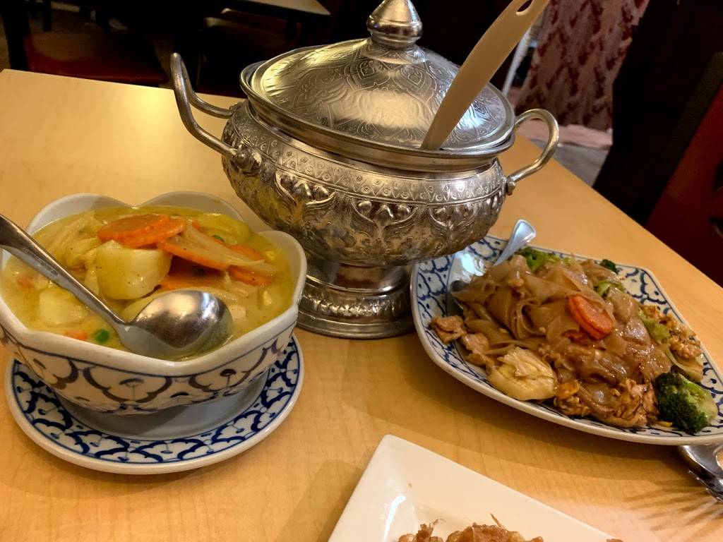 Thai House Restaurant | restaurant | 5143 Ming Ave, Bakersfield, CA 93309, USA | 6613979667 OR +1 661-397-9667