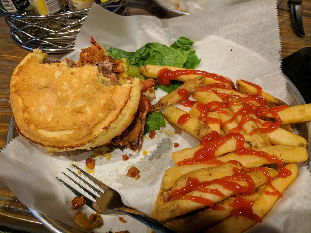 The Social at Midtown | restaurant | 1728 W University Ave, Gainesville, FL 32603, USA | 3523737383 OR +1 352-373-7383