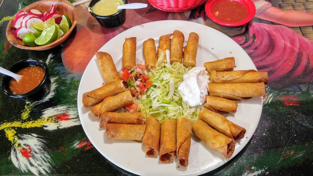 El Gallo Giro | restaurant | 3991 Lamar Ave, Memphis, TN 38118, USA | 9017940609 OR +1 901-794-0609