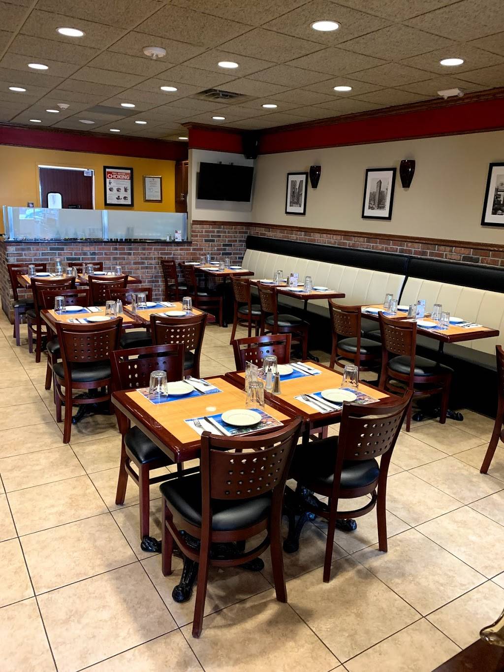 Venezia Pizzeria & Restaurant | restaurant | 3338 Hillside Avenue, New Hyde Park, NY 11040, USA | 5167439511 OR +1 516-743-9511