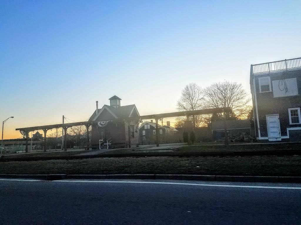 Newport Dinner Train | restaurant | Americas Cup Ave, Newport, RI 02840, USA | 4012951203 OR +1 401-295-1203