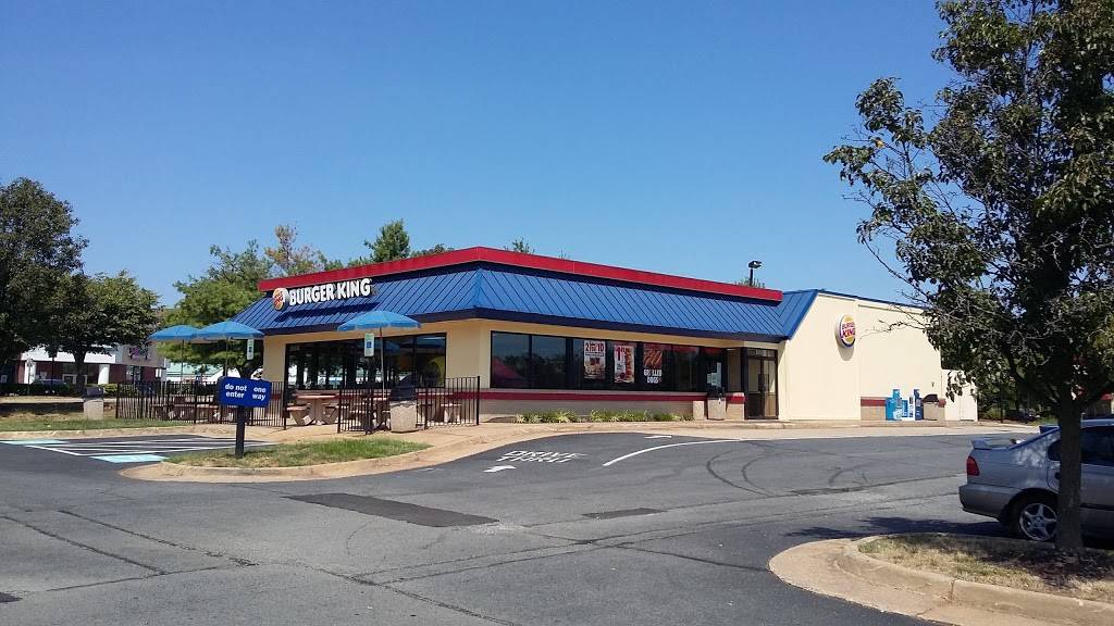 Burger King | restaurant | 45961 Denizen Plaza, Potomac Falls, VA 20165, USA | 7034442627 OR +1 703-444-2627