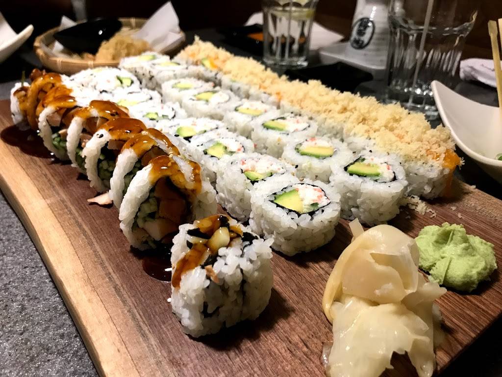 Sushi Zuki | restaurant | 2030 Eglinton Ave W, York, ON M6E 2K3, Canada | 6473522030 OR +1 647-352-2030
