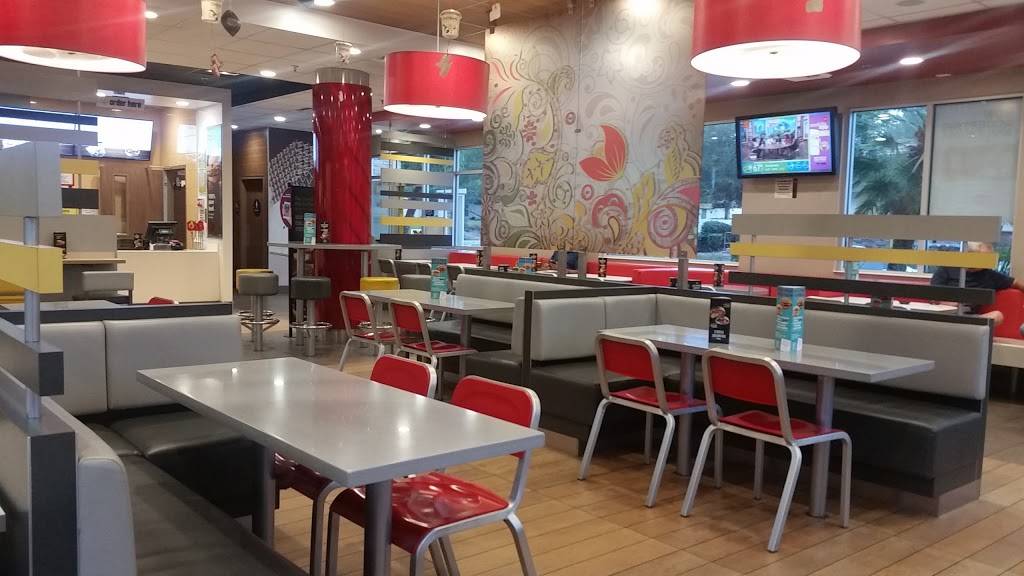 McDonalds | cafe | 1908 E Avenida De Los Arboles, Thousand Oaks, CA 91362, USA | 8054922555 OR +1 805-492-2555