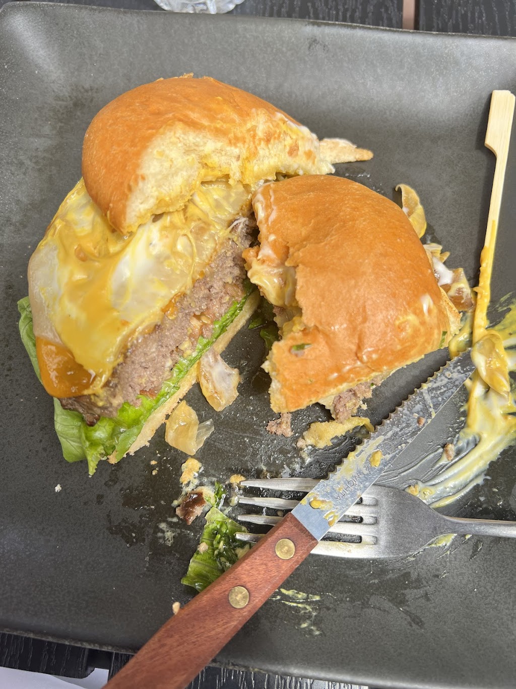 Carmel Burger Bar | restaurant | 106 Mission St, Carmel-By-The-Sea, CA 93923, USA | 8315748693 OR +1 831-574-8693