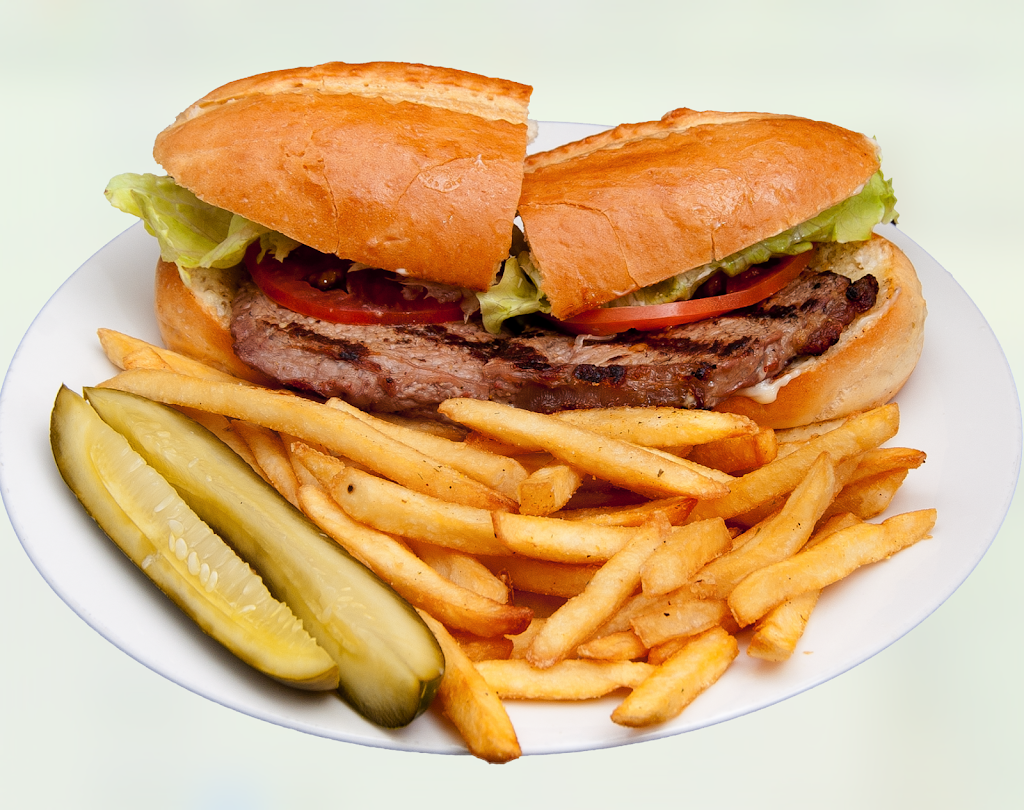 Guss Deli BBQ And Grill | restaurant | 8320 Alondra Blvd, Paramount, CA 90723, USA | 5626302802 OR +1 562-630-2802