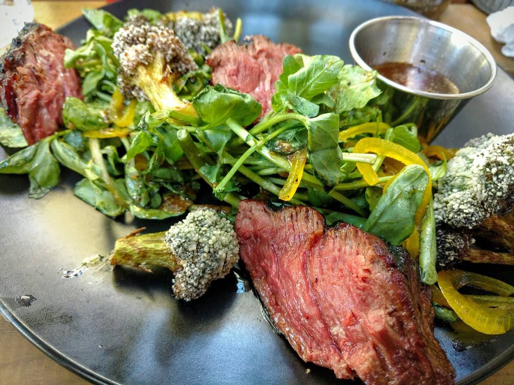 HÀ Mont-Royal | restaurant | 243 Avenue du Mont-Royal O, Montréal, QC H2T 2T2, Canada | 5148480336 OR +1 514-848-0336