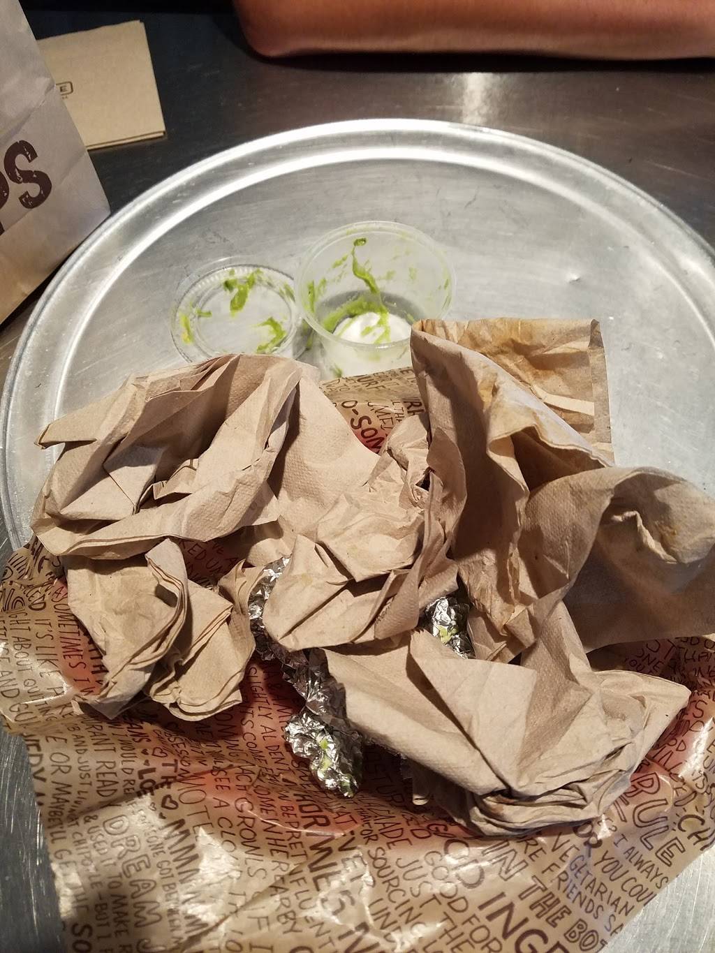 Chipotle Mexican Grill | restaurant | 11913 Freedom Dr Ste 35, Reston, VA 20190, USA | 7034355795 OR +1 703-435-5795