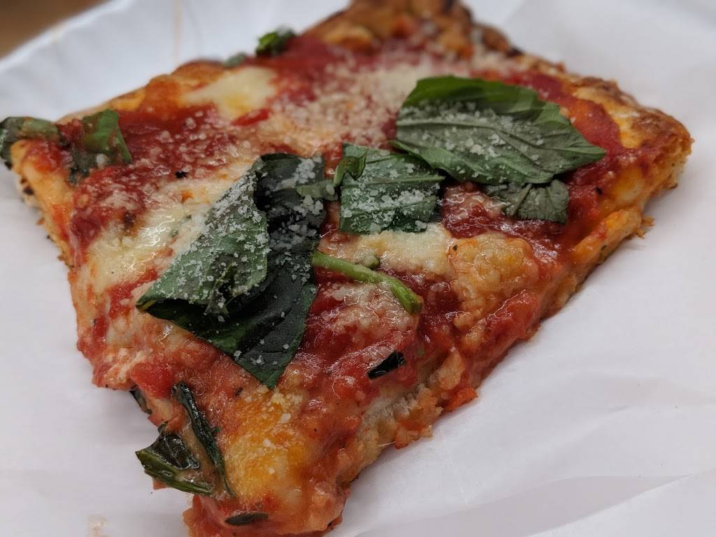Di Fara Pizza | restaurant | 103 N 3rd St, Brooklyn, NY 11249, USA | 9292949464 OR +1 929-294-9464