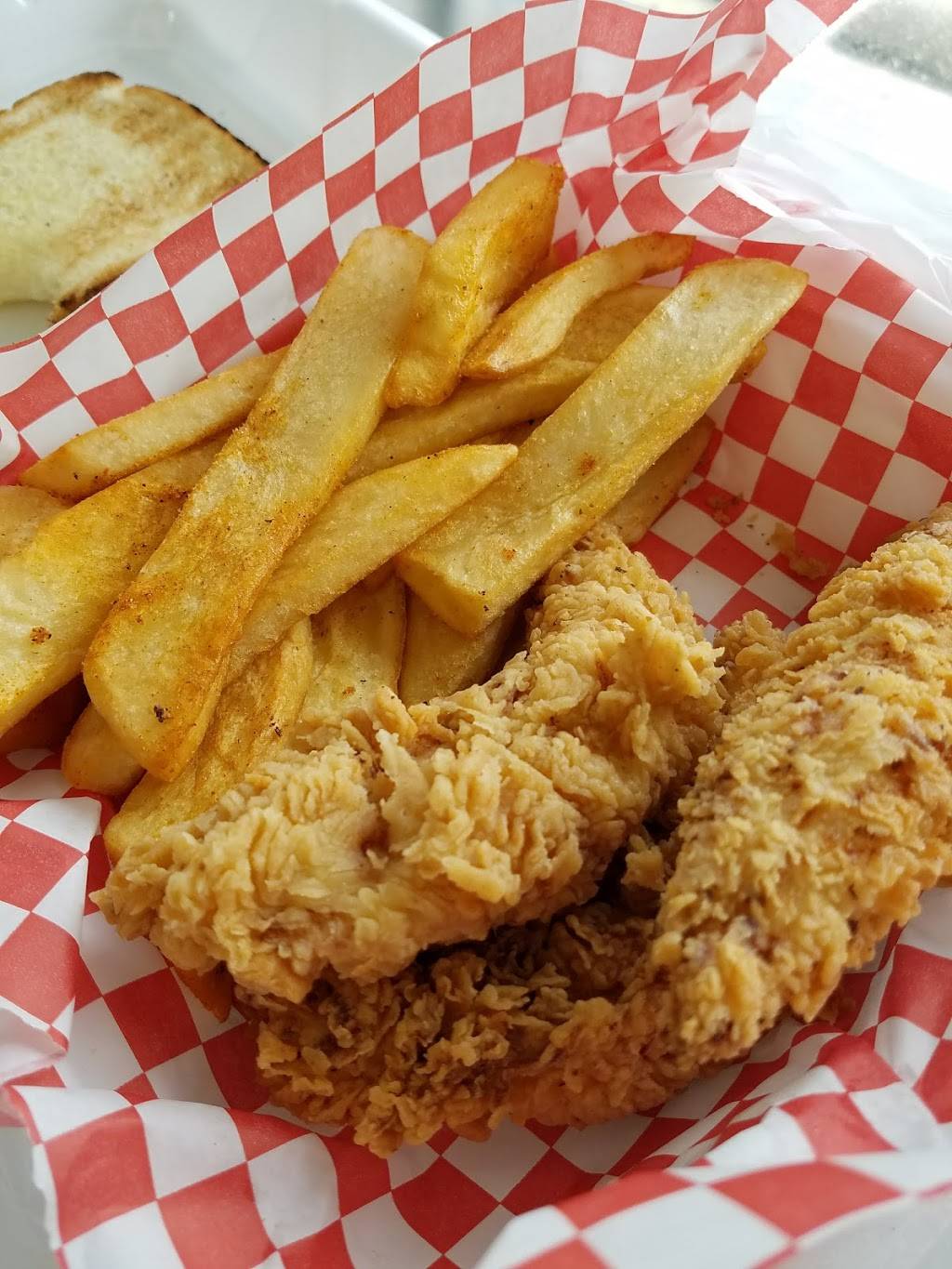 Mikes Chicken | restaurant | 2403, 4234 Maple Ave, Dallas, TX 75219, USA | 2144437822 OR +1 214-443-7822