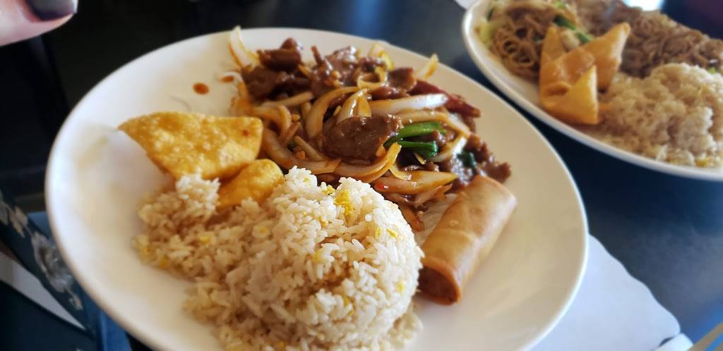 Golden Dragon | restaurant | 2305 W Main St, Turlock, CA 95380, USA | 2096684168 OR +1 209-668-4168