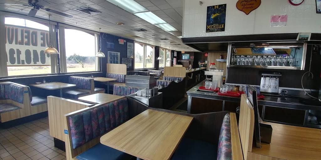 Robertos Family Restaurant | restaurant | 27701 Orchard Lake Rd, Farmington Hills, MI 48334, USA | 2488481348 OR +1 248-848-1348