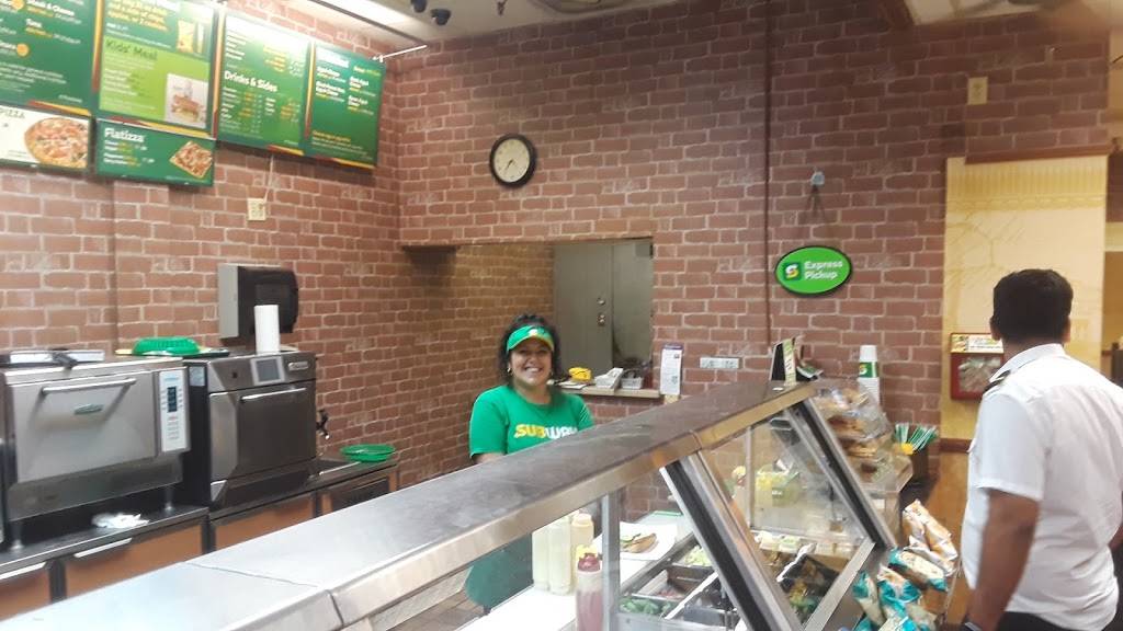 Subway Restaurants | restaurant | Registry Square, 9720 Princess Palm Ave Suite 116, Tampa, FL 33619, USA | 8136280877 OR +1 813-628-0877