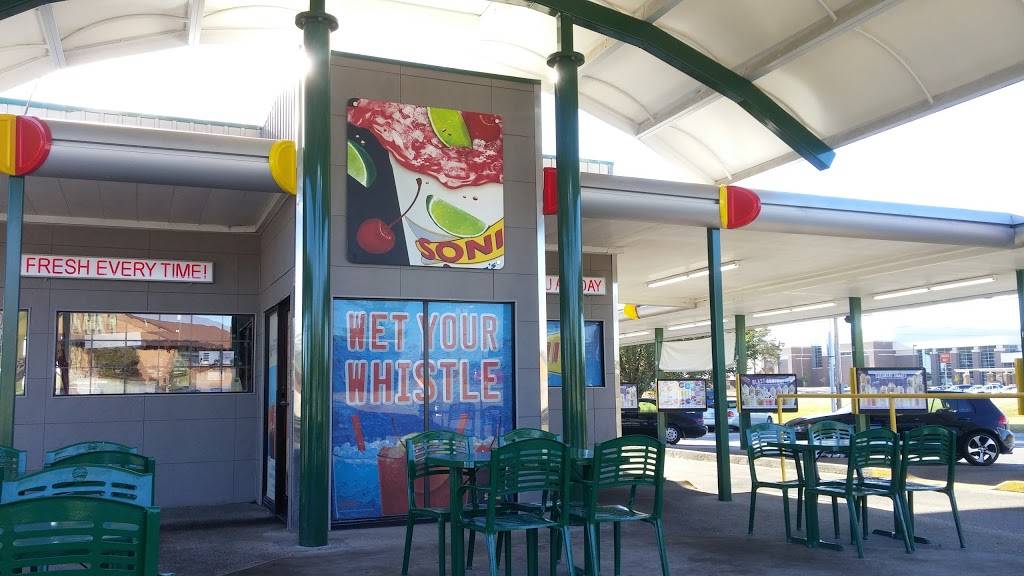 Sonic Drive-In | restaurant | 1783 Battlefield Pkwy Drive, Fort Oglethorpe, GA 30742, USA | 7068616705 OR +1 706-861-6705