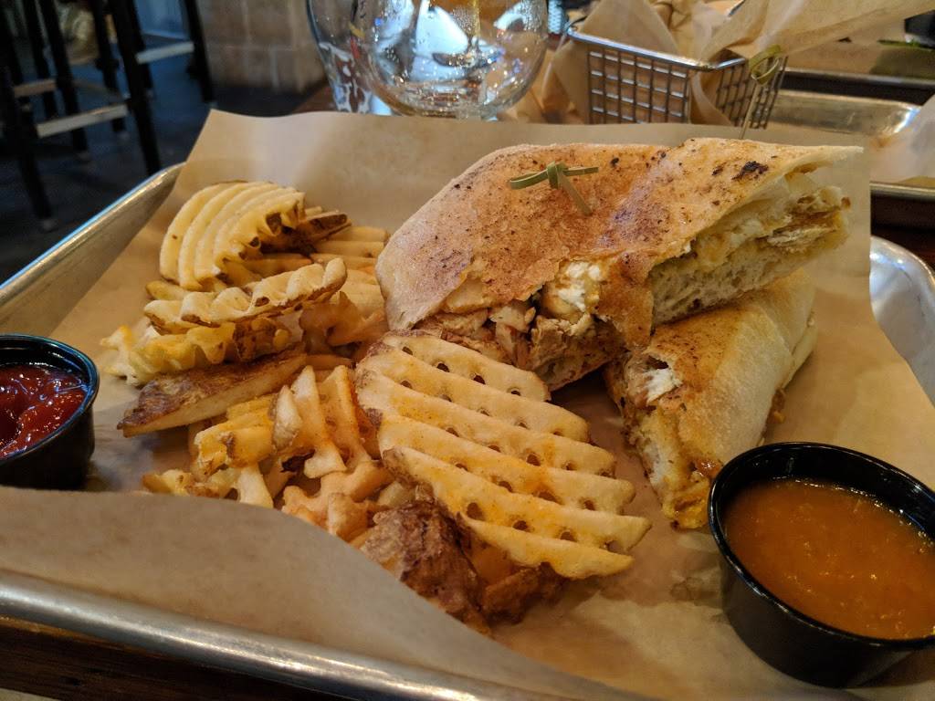 The Brass Tap | restaurant | 624 SW 145th Terrace, Pembroke Pines, FL 33027, USA | 9543676930 OR +1 954-367-6930