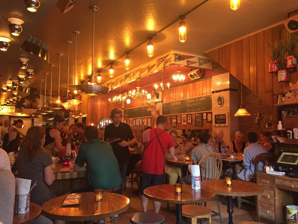 Le Majestique Montreal | restaurant | 4105 Boul St-Laurent, Montréal, QC H2W 1Y7, Canada | 5144391850 OR +1 514-439-1850