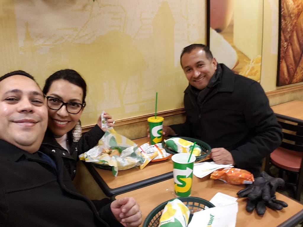 Subway | restaurant | 291 Main St, Nashua, NH 03060, USA | 6038831211 OR +1 603-883-1211