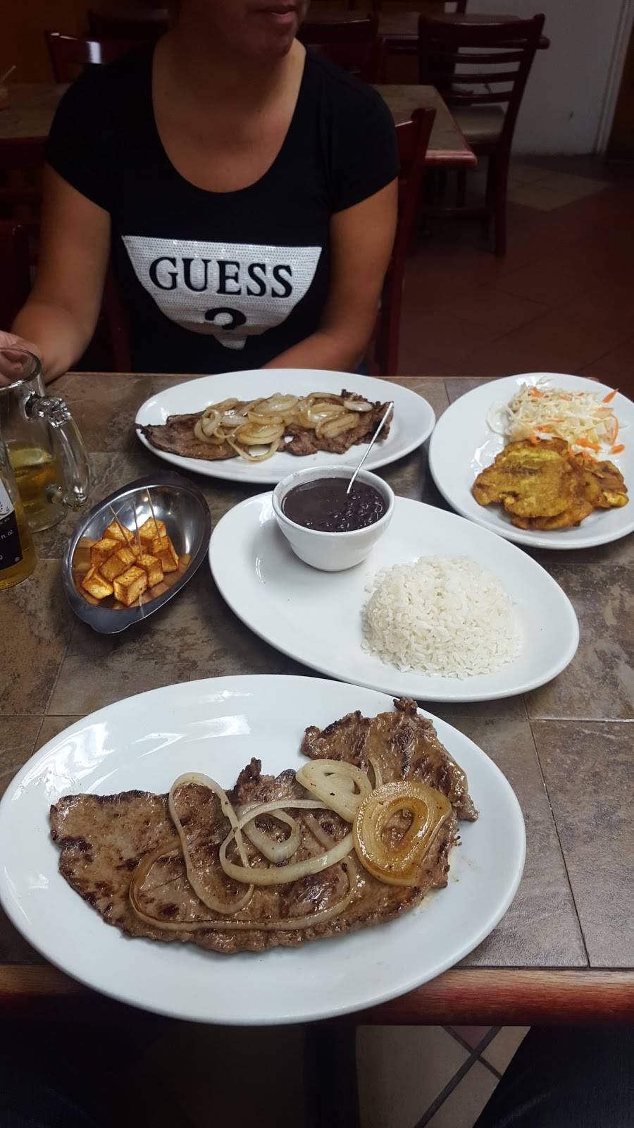 Las Mercedes Cafeteria | restaurant | 8199 NW 54th St, Miami, FL 33166, USA | 3055919311 OR +1 305-591-9311