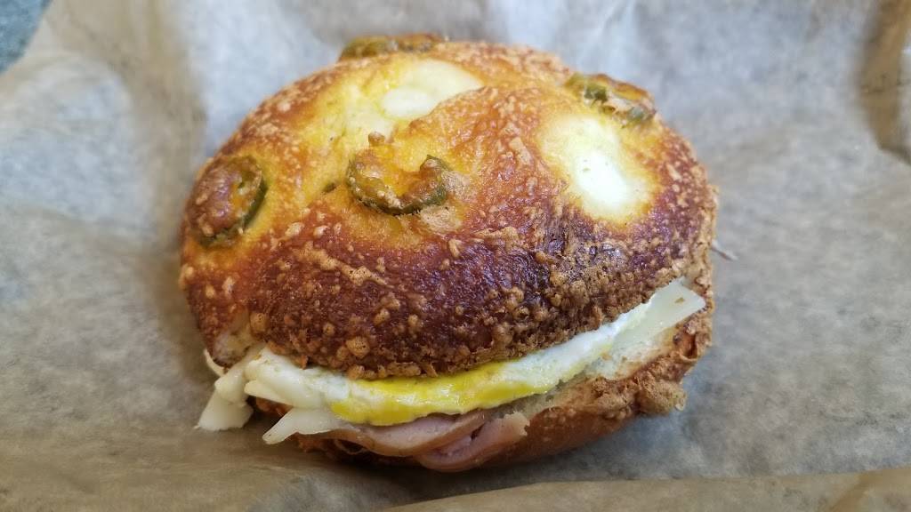 Einstein Bros. Bagels | cafe | 605 S Lake Ave, Pasadena, CA 91106, USA | 6264496415 OR +1 626-449-6415