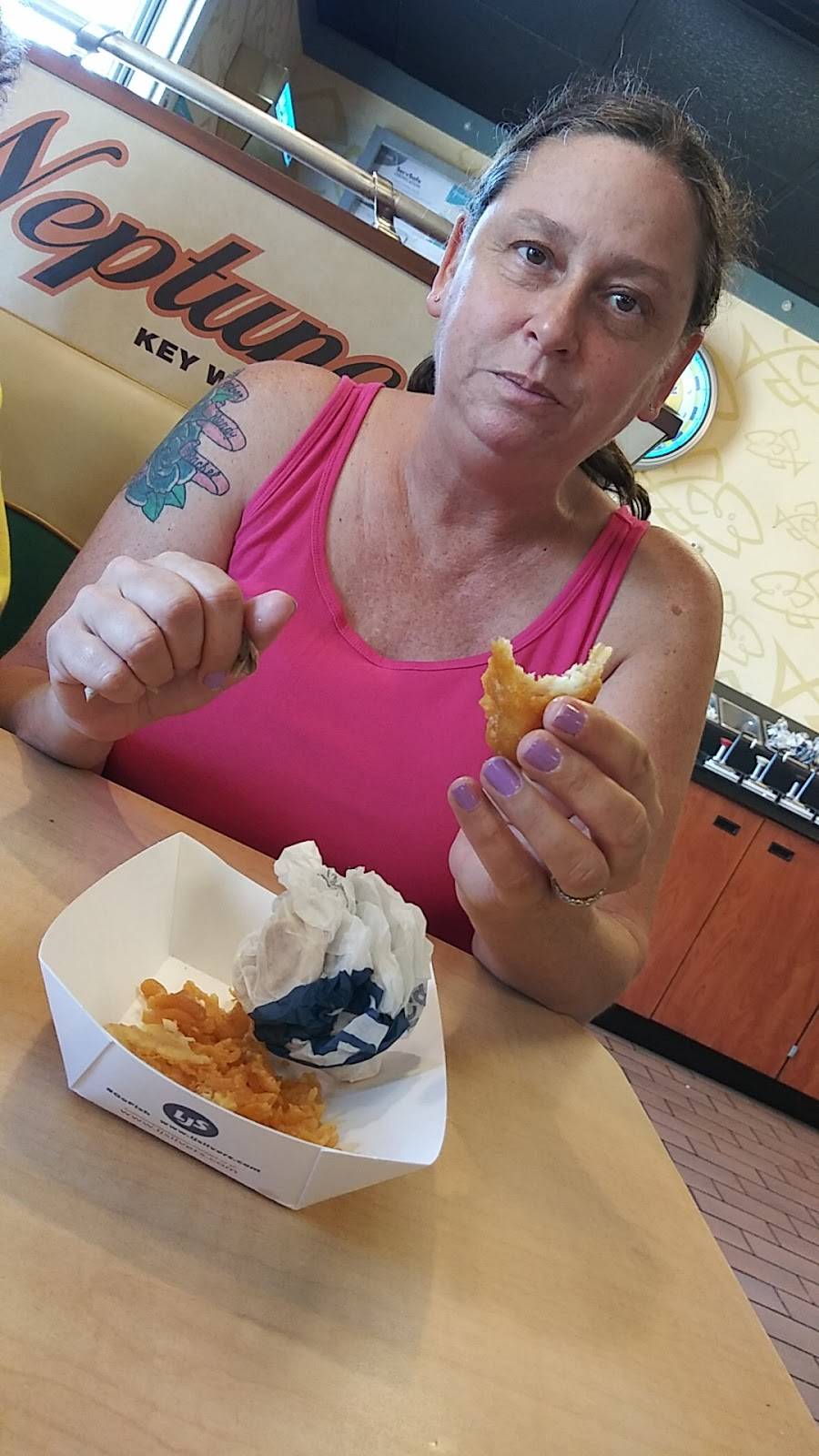 Long John Silvers | restaurant | 1905 US-41, Henderson, KY 42420, USA | 2708264563 OR +1 270-826-4563