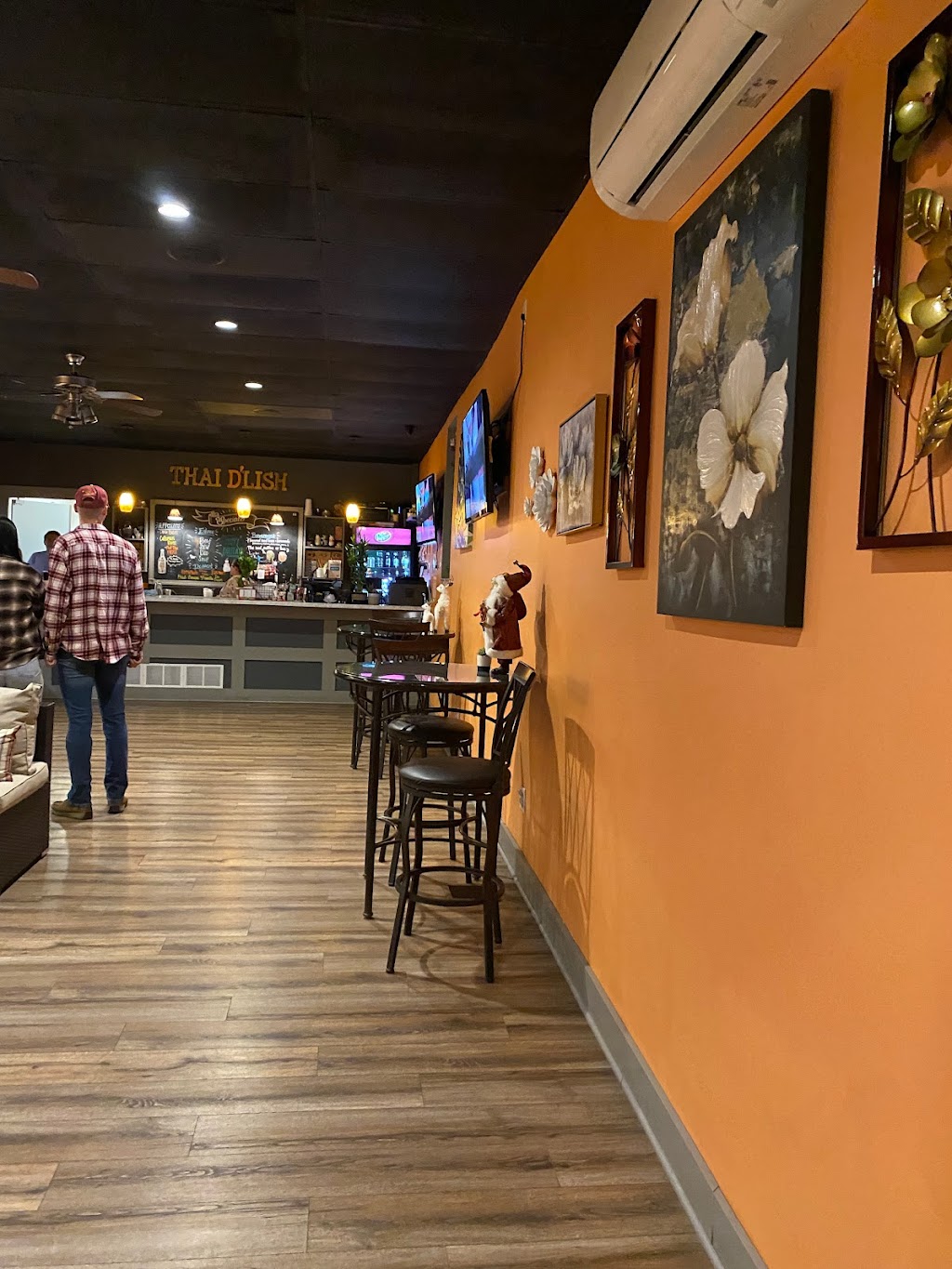 Thai DLish | restaurant | 234 N 12th St, Quincy, IL 62301, USA | 2172093753 OR +1 217-209-3753