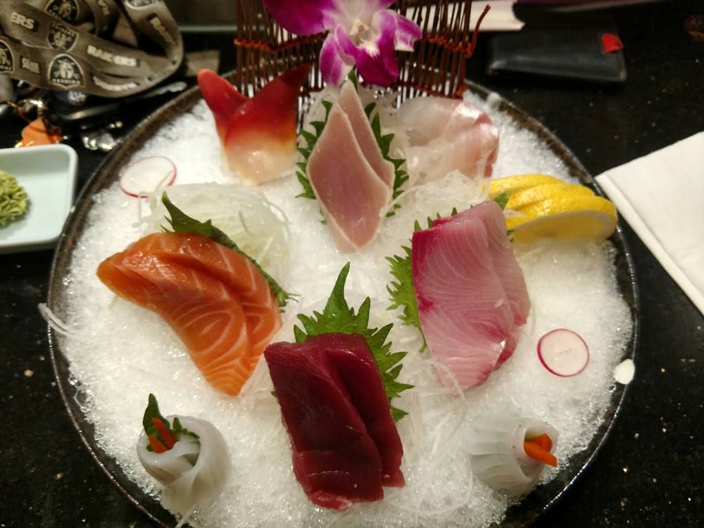 JJ Sushi | restaurant | 33040 Antelope Rd #104, Murrieta, CA 92563, USA | 9513015828 OR +1 951-301-5828