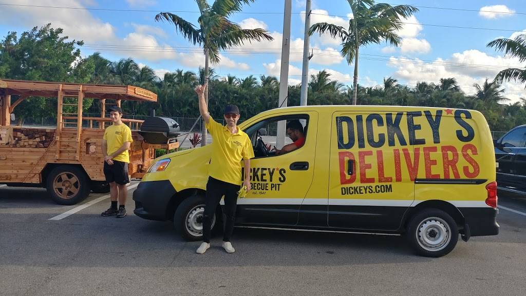 Dickeys Barbecue Pit | restaurant | 23 South Pointe Dr, Dania Beach, FL 33004, USA | 8554227232 OR +1 855-422-7232