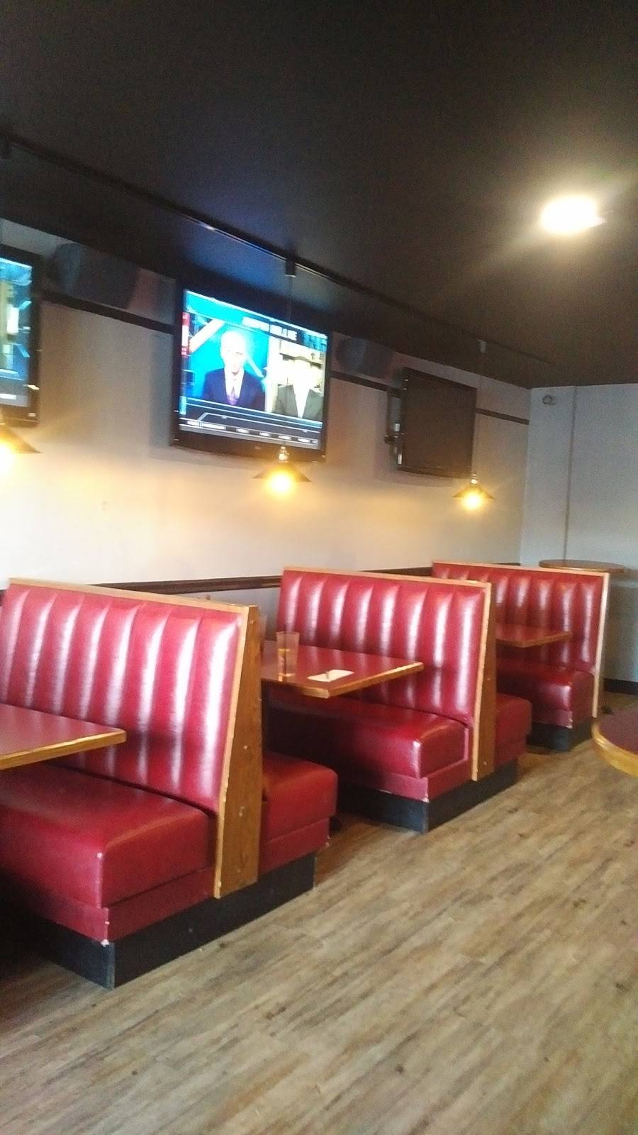 Daveluys Restaurant | restaurant | 150 Echo Lake Rd, Watertown, CT 06795, USA | 8602748829 OR +1 860-274-8829