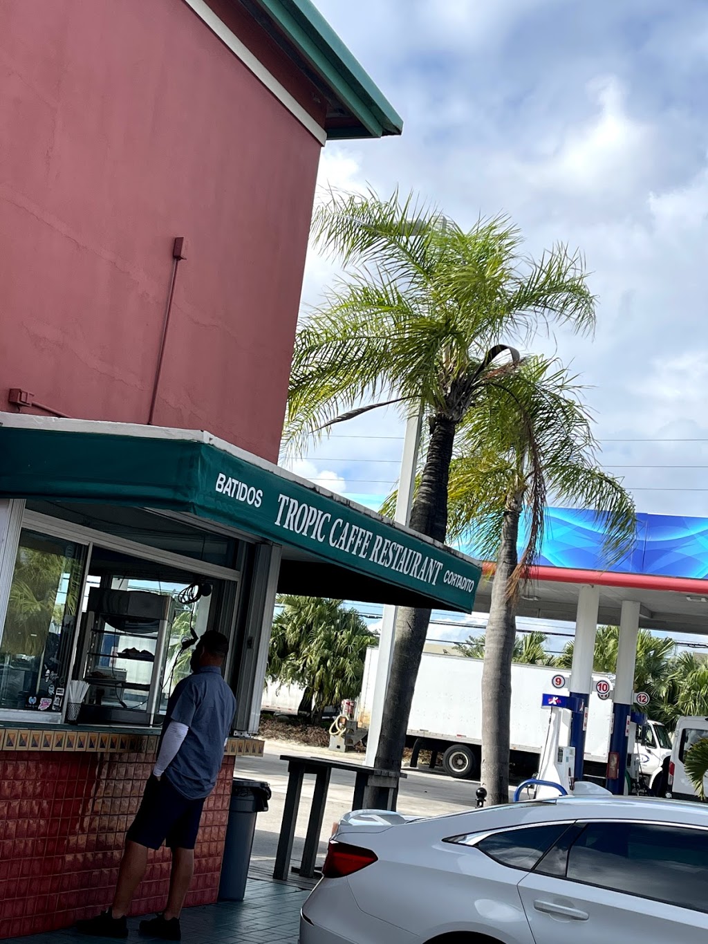 Tropic Grill | restaurant | 9700 NW 25th St, Doral, FL 33172, USA | 3055919302 OR +1 305-591-9302