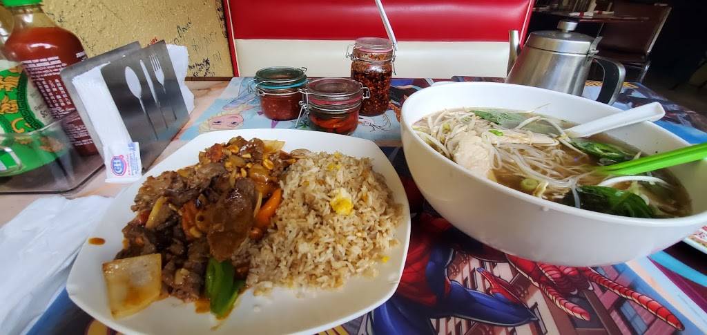 Bobbys Asian Cuisine | restaurant | 205 W 2nd St, Muscatine, IA 52761, USA | 3194005565 OR +1 319-400-5565