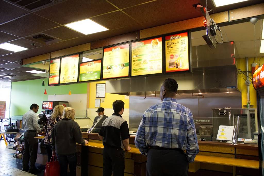 Señor Burritos Authentic Mexican Grill | restaurant | 1029 Hwy 6 #500, Houston, TX 77079, USA | 8323214395 OR +1 832-321-4395