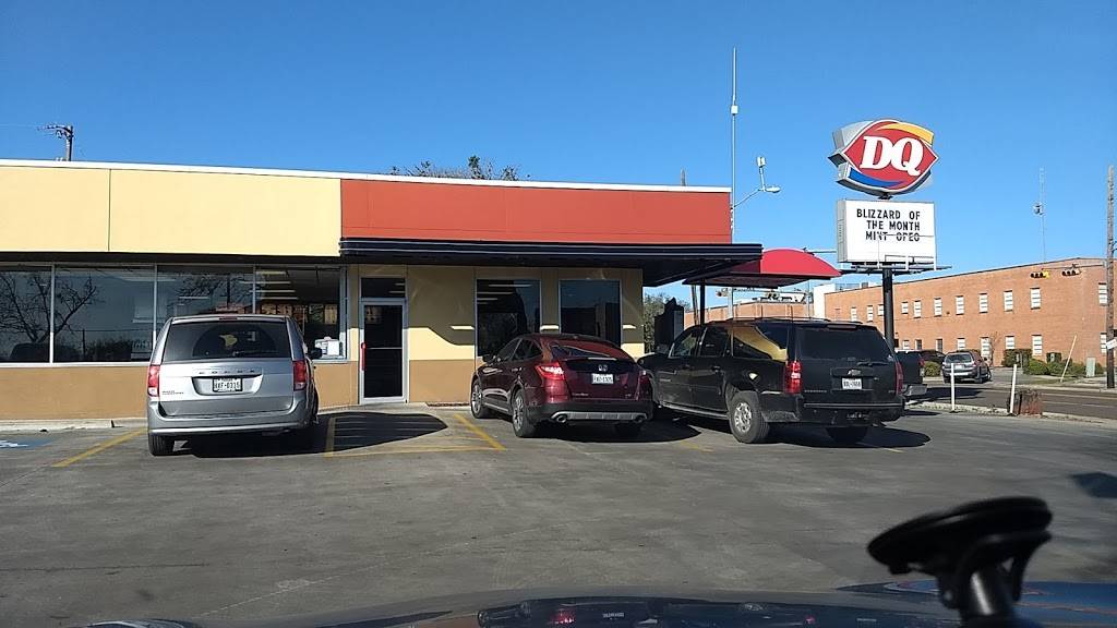 Dairy Queen Store | restaurant | 207 N Moody St, Victoria, TX 77901, USA | 3615782996 OR +1 361-578-2996