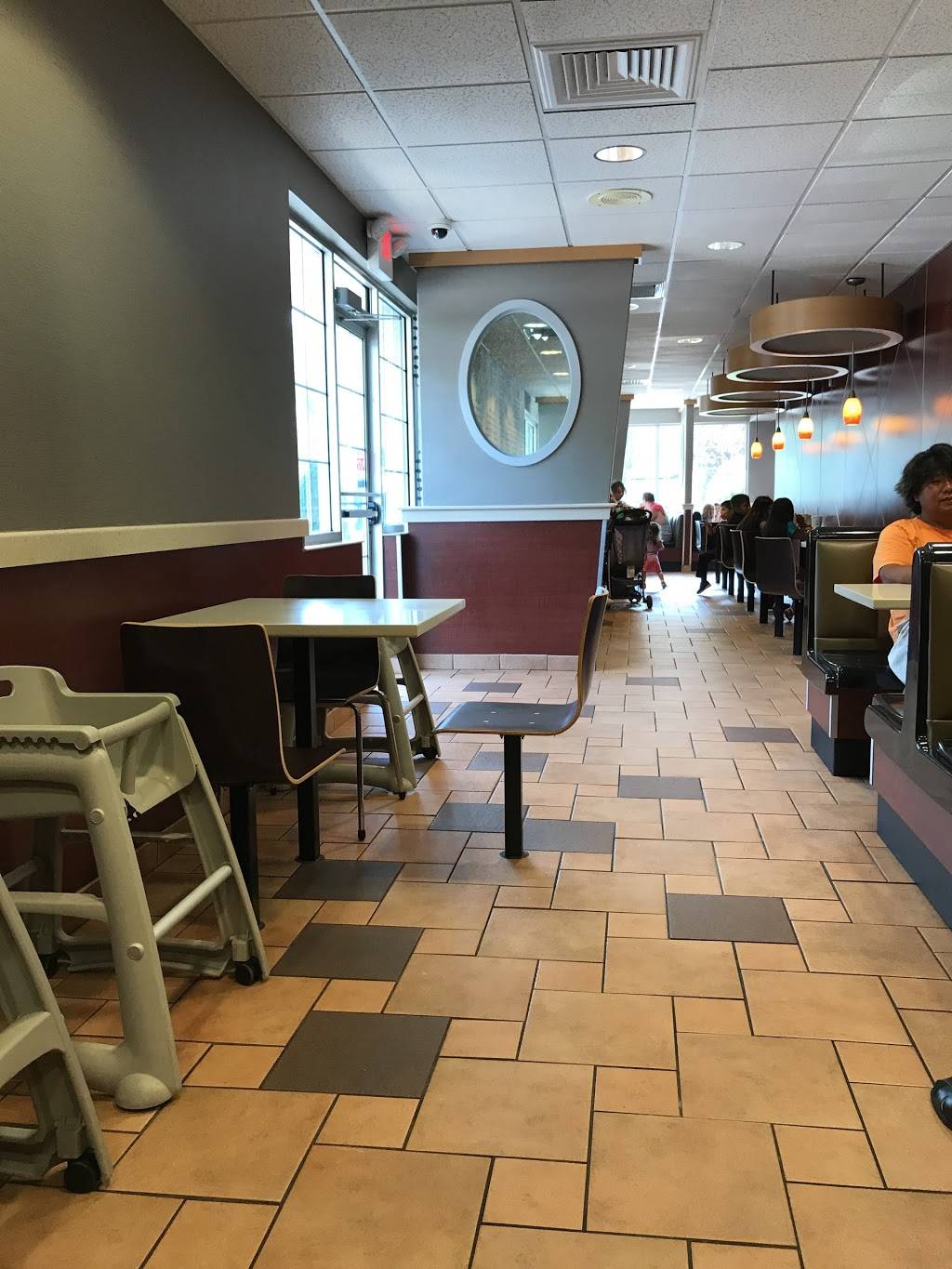 McDonalds | cafe | 30 Flanders Rd, Riverhead, NY 11901, USA | 6317278727 OR +1 631-727-8727