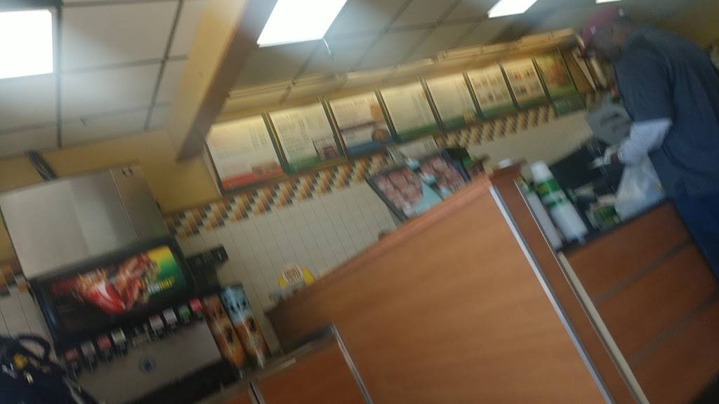 Subway Restaurants | restaurant | 8236 Kirby Dr, Houston, TX 77054, USA | 7136663263 OR +1 713-666-3263