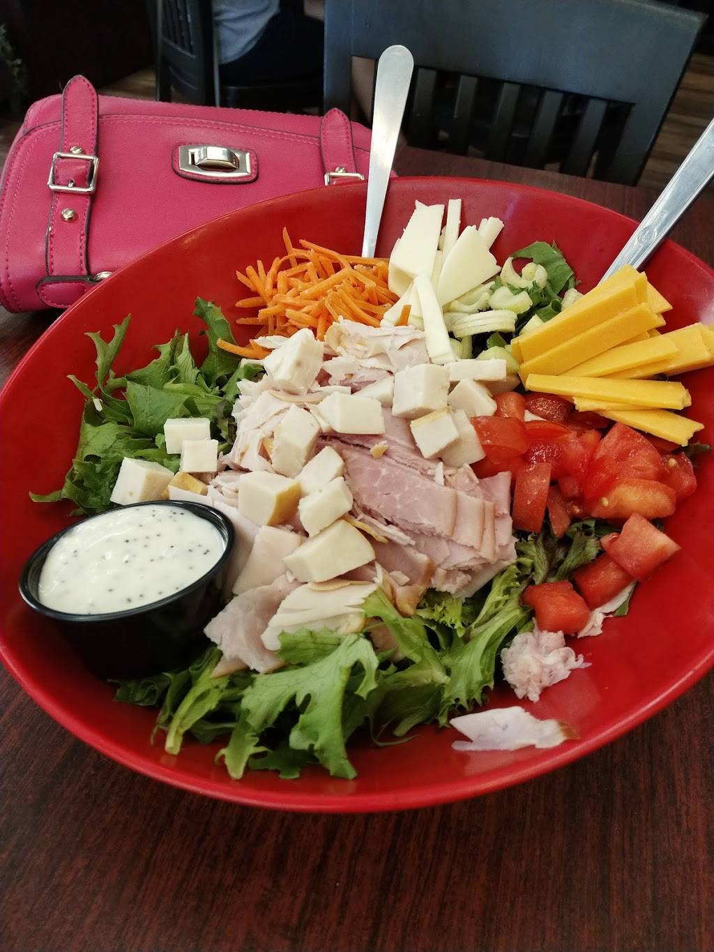 Flossie & Delzenas | restaurant | 600 Broadway St, Lincoln, IL 62656, USA | 2177322411 OR +1 217-732-2411